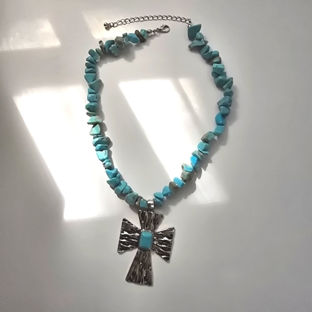 NWT Valija Turquoise Supernova Choker Cross Turquoise Necklace